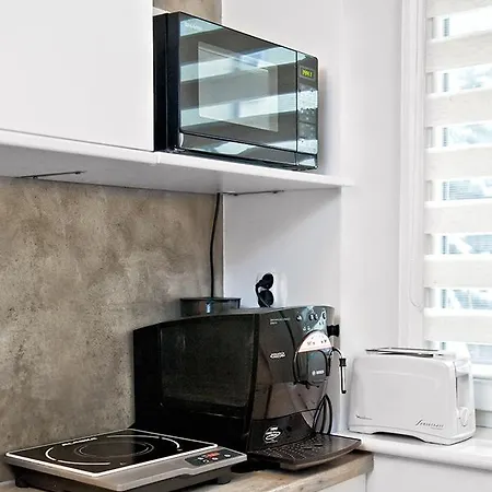 Ash Apartment